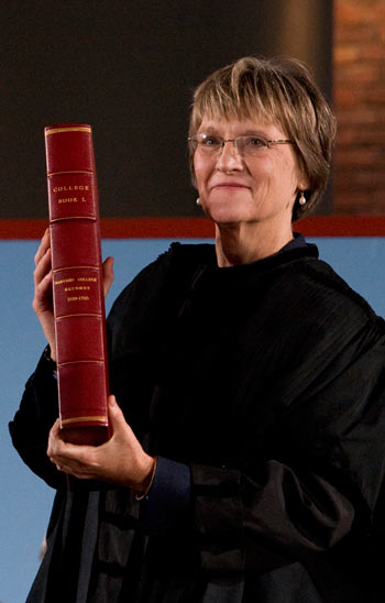 harvard president drew gilpin faust "68 earns federal government